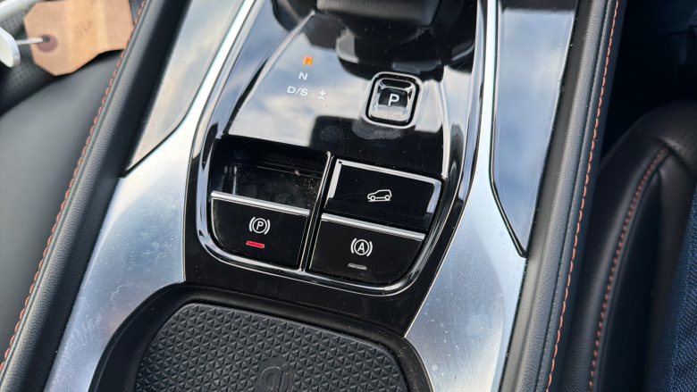 MG HS 1.5 T-GDI Trophy 5dr DCT Petrol Hatchback